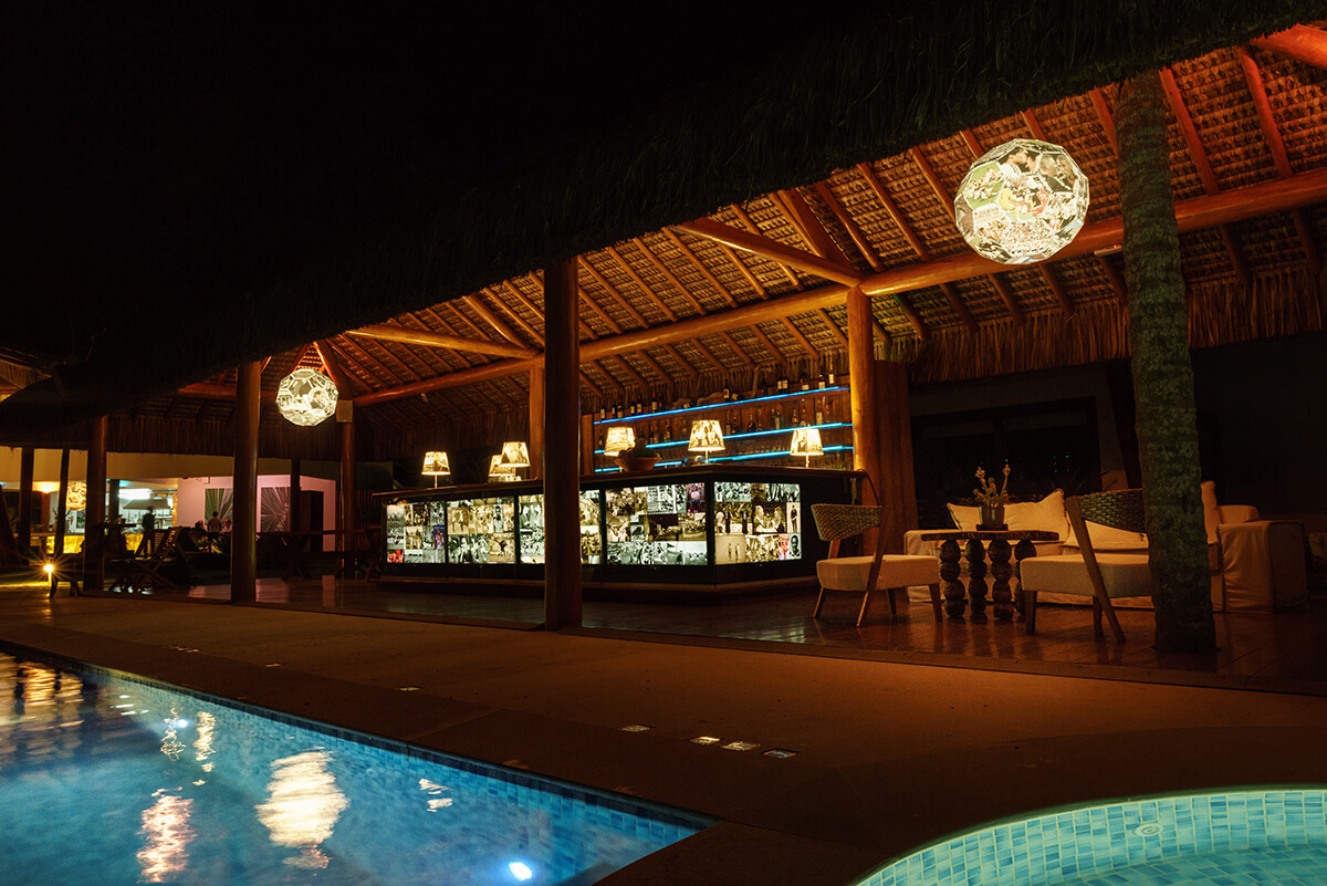 campbahia-wm-bar-2014-side-night